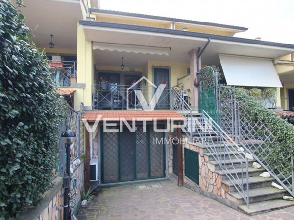 casa indipendente in vendita a Roma in zona Valle Muricana