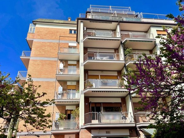 appartamento in vendita a Roma in zona Ostia