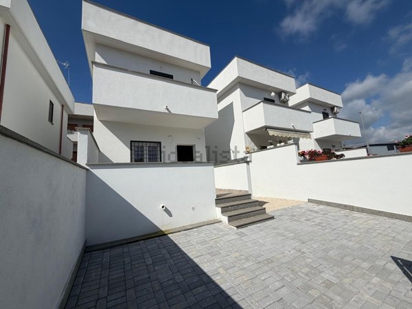casa indipendente in vendita a Roma in zona Piana del Sole
