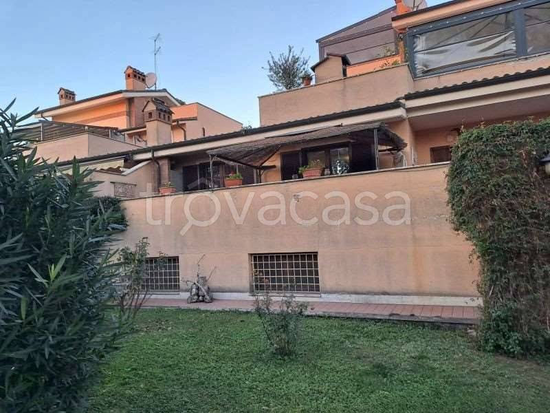 casa indipendente in vendita a Roma in zona Romanina