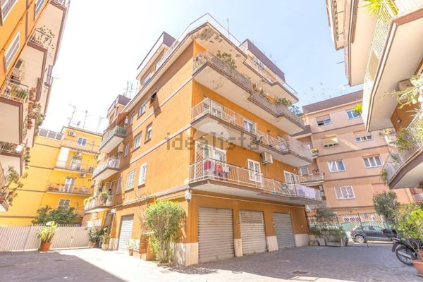 appartamento in vendita a Roma in zona Gianicolense