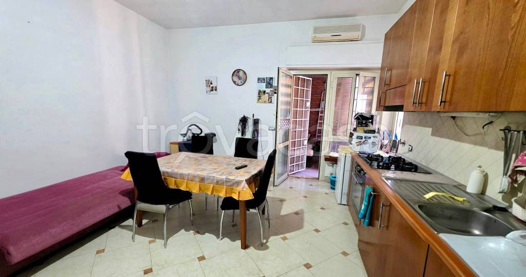 appartamento in vendita a Roma in zona Corviale