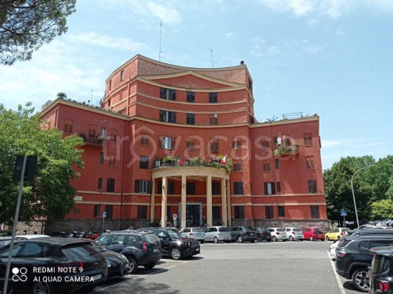 appartamento in vendita a Roma in zona Ostiense