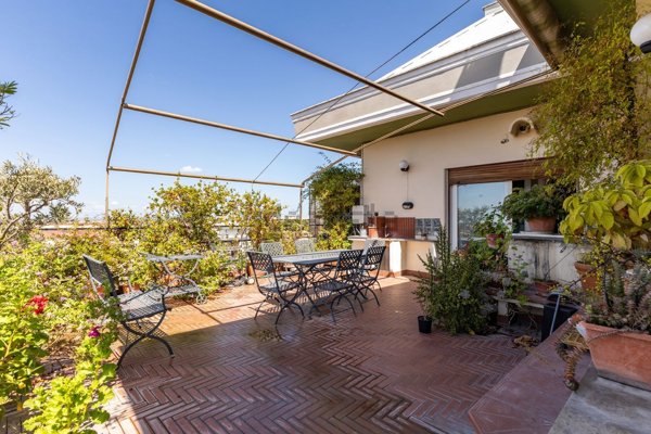 appartamento in vendita a Roma in zona Gianicolense