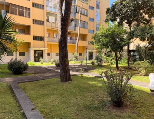 appartamento in vendita a Roma in zona Torre Gaia