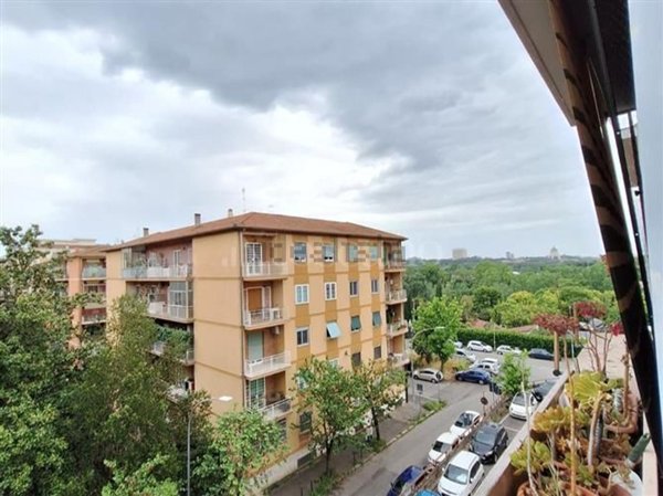 appartamento in vendita a Roma in zona Ostiense