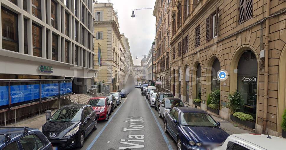 negozio in vendita a Roma in zona Castro Pretorio