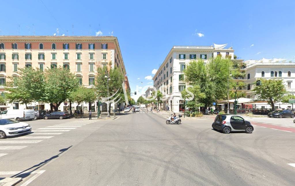 negozio in vendita a Roma in zona Rione Prati