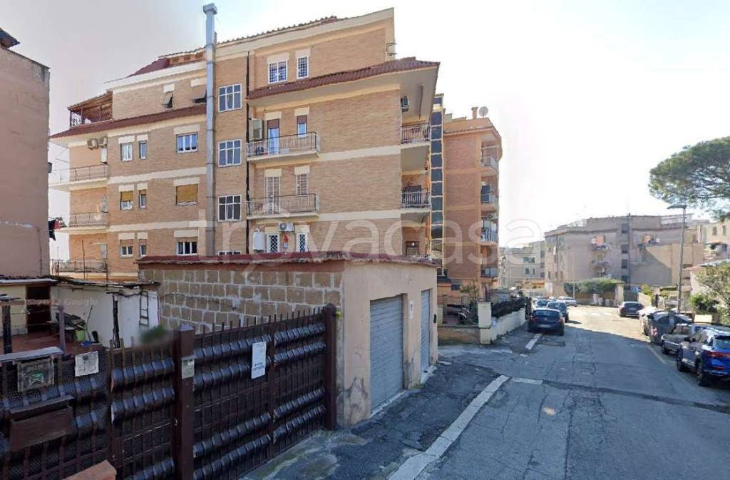 appartamento in vendita a Roma in zona Alessandrino