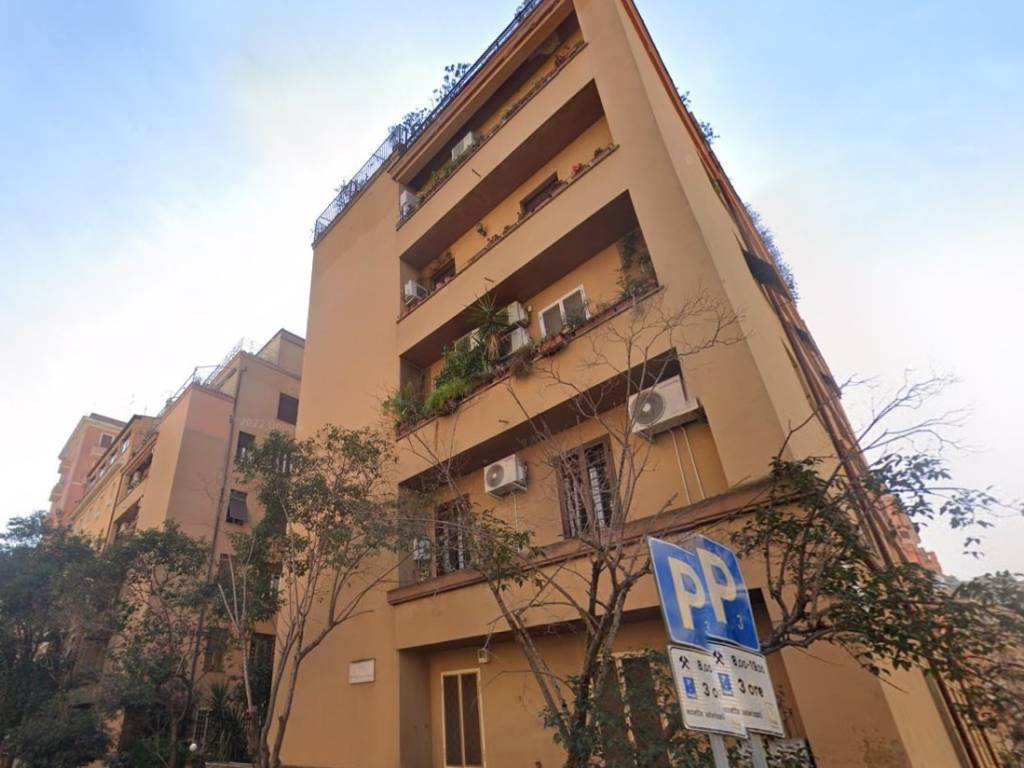 appartamento in vendita a Roma in zona Nomentano
