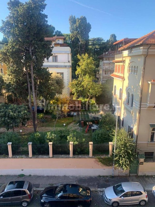 appartamento in vendita a Roma in zona Nomentano