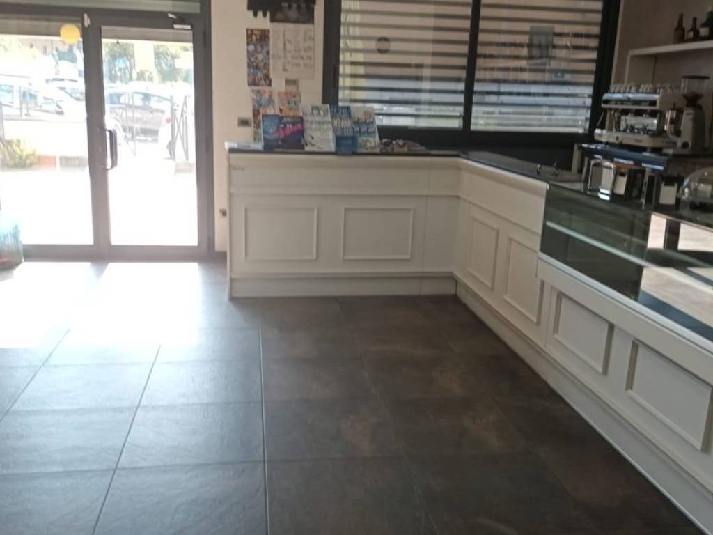 negozio in vendita a Roma in zona Trionfale
