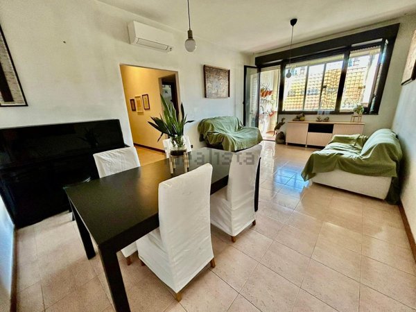 appartamento in vendita a Roma in zona Ardeatino