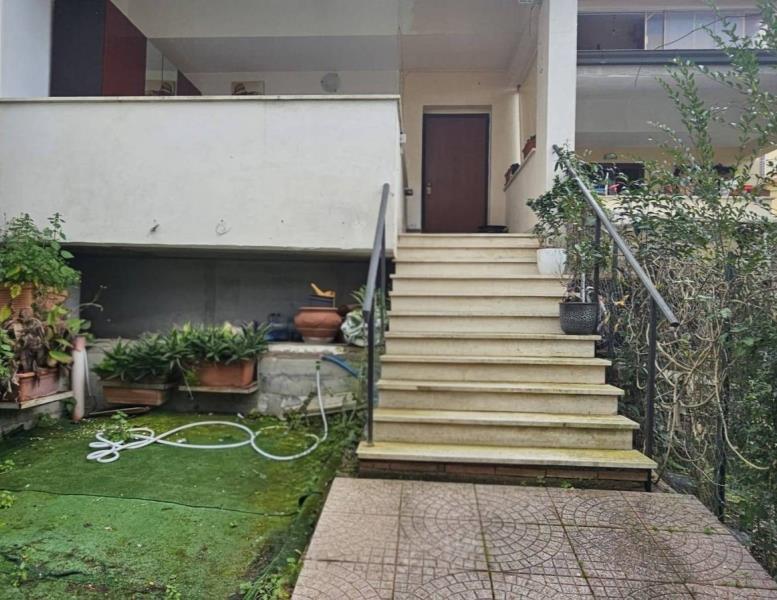 casa indipendente in vendita a Roma in zona Acilia