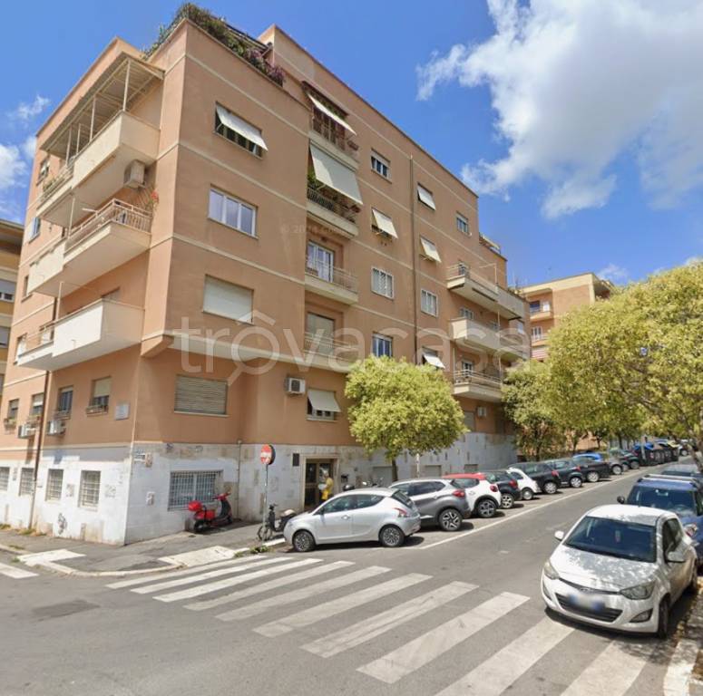 appartamento in vendita a Roma in zona Gianicolense