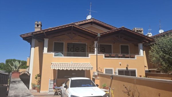casa indipendente in vendita a Roma in zona Ostiense