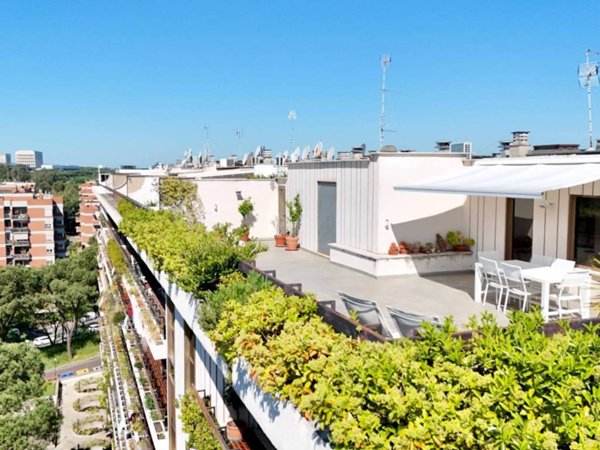 appartamento in vendita a Roma in zona Ardeatino