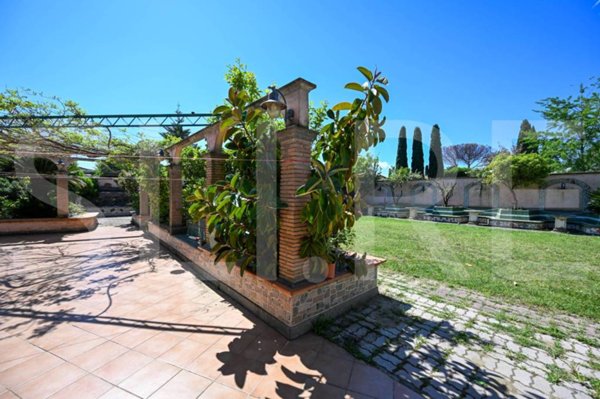 casa indipendente in vendita a Roma in zona Della Vittoria