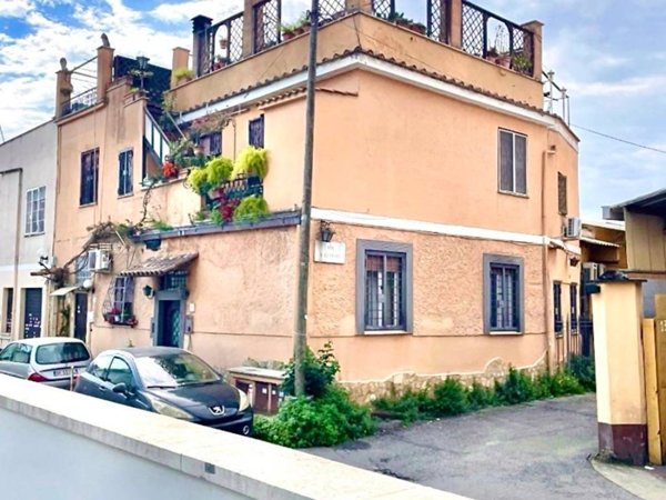 casa indipendente in vendita a Roma in zona Nomentano