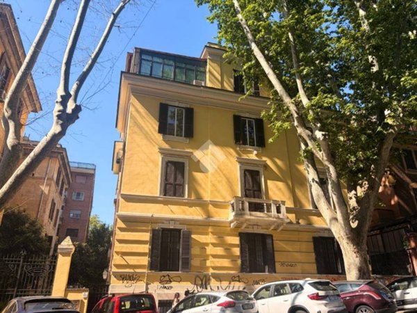 appartamento in vendita a Roma in zona Trastevere