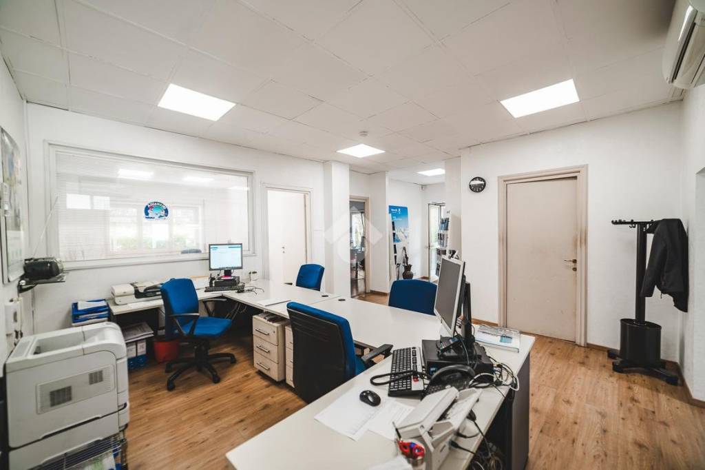 ufficio in vendita a Roma in zona Parioli