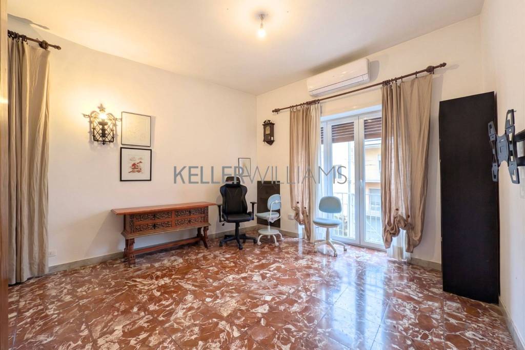appartamento in vendita a Roma in zona Ardeatino