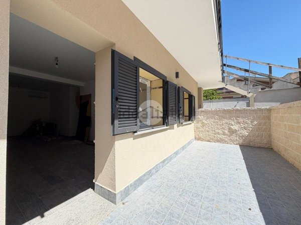 appartamento in vendita a Roma in zona Colle del Sole