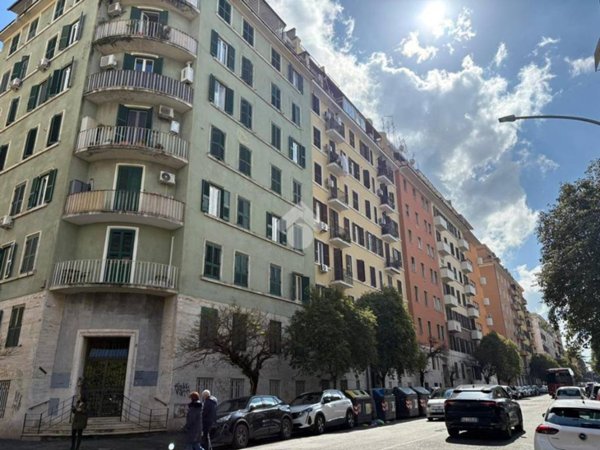 appartamento in vendita a Roma in zona Appio Latino