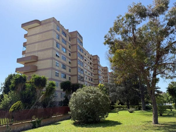 appartamento in vendita a Roma in zona Tor de' Cenci