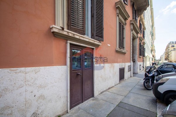 locale commerciale in vendita a Roma in zona Castro Pretorio