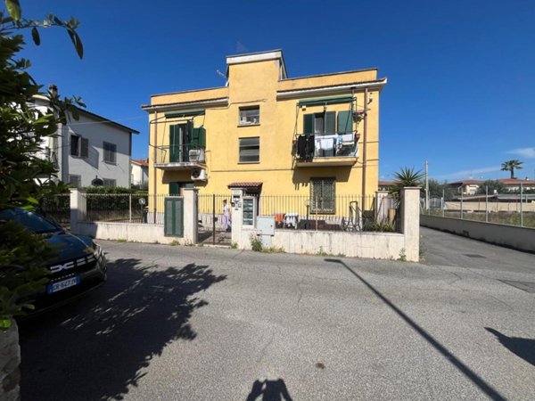 appartamento in vendita a Roma in zona Casal Morena