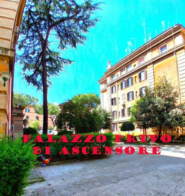 appartamento in vendita a Roma in zona Tuscolano