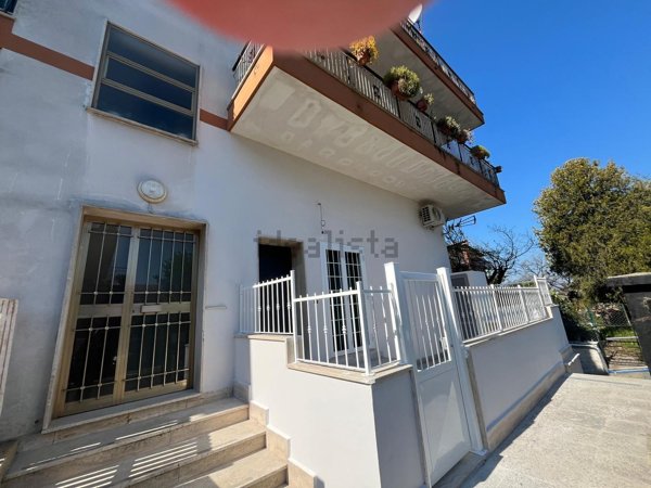 appartamento in vendita a Roma in zona Selva Candida