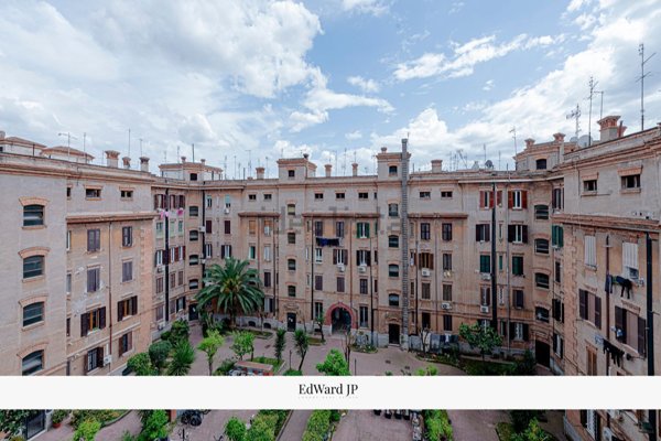 appartamento in vendita a Roma in zona Testaccio