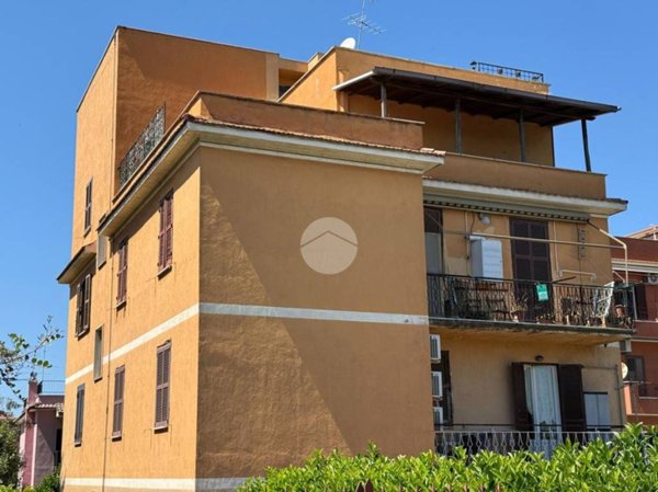 appartamento in vendita a Roma in zona Portuense