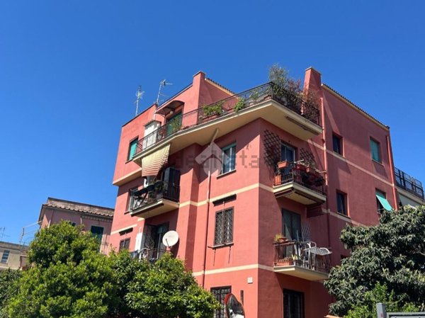 appartamento in vendita a Roma in zona Corviale