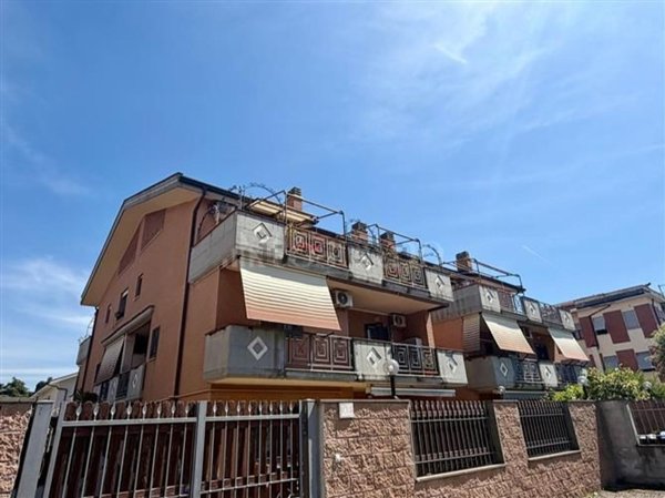 appartamento in vendita a Roma in zona Casal Morena
