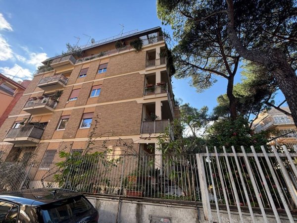 appartamento in vendita a Roma in zona Tor di Quinto