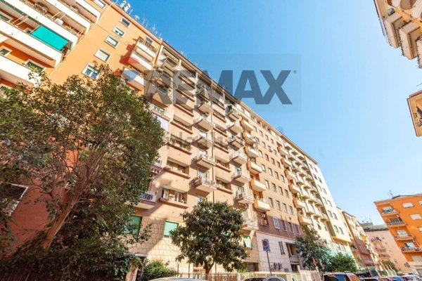 appartamento in vendita a Roma in zona Appio Latino