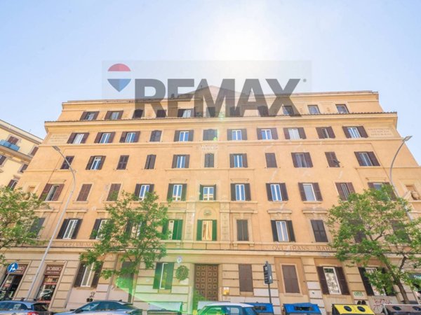 appartamento in vendita a Roma in zona Tuscolano