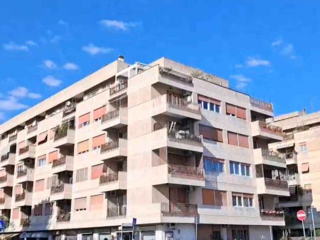 appartamento in vendita a Roma in zona Ostia