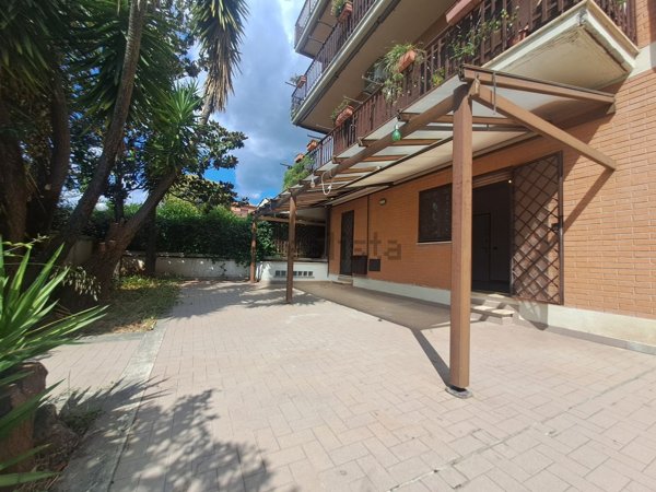 appartamento in vendita a Roma in zona Casal Morena