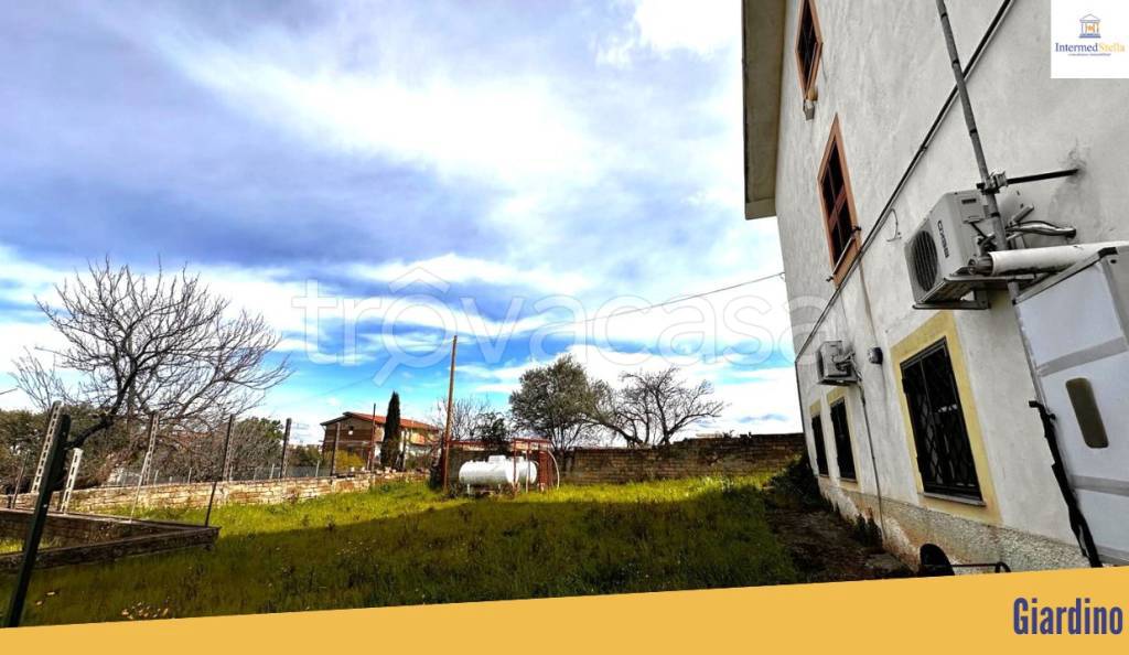 appartamento in vendita a Roma in zona Finocchio