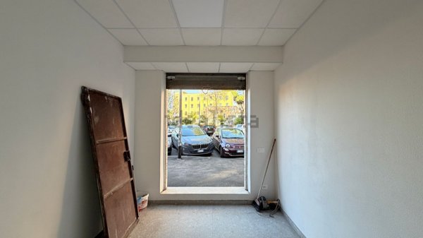 locale commerciale in vendita a Roma