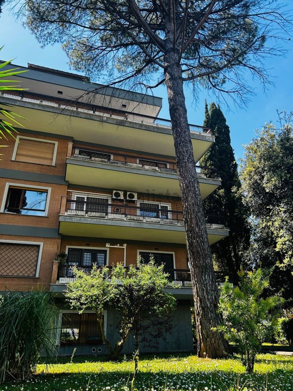 appartamento in vendita a Roma in zona Tor di Quinto