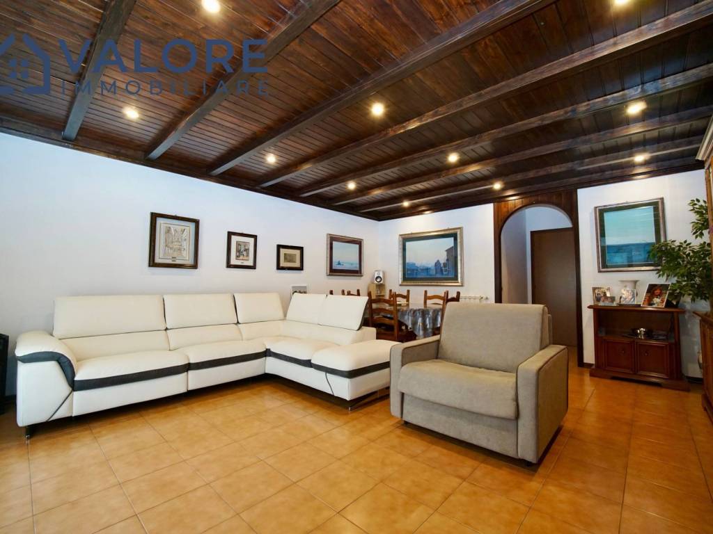 appartamento in vendita a Roma in zona Ponte Mammolo