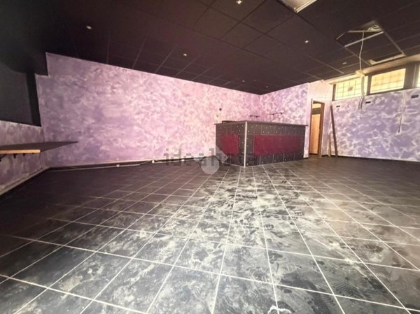 locale commerciale in vendita a Roma in zona Fidene