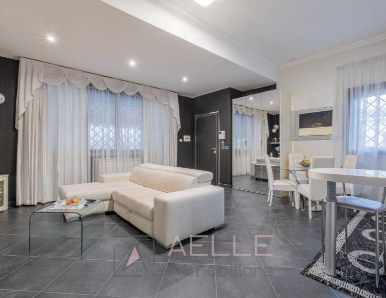 appartamento in vendita a Roma in zona Axa