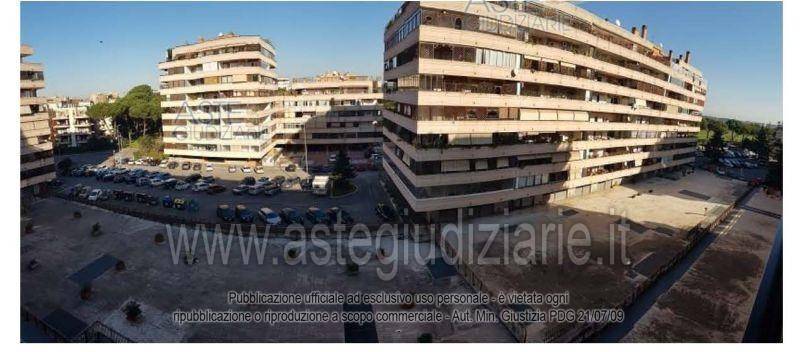 appartamento in vendita a Roma in zona Ardeatino