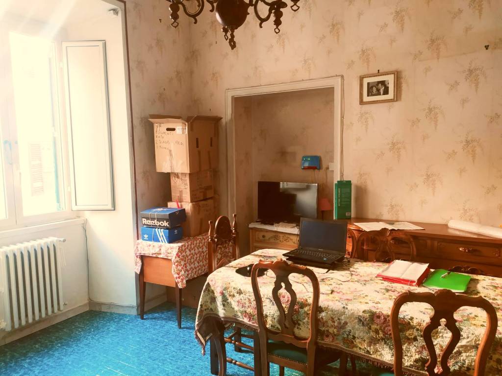 appartamento in vendita a Roma in zona Rione Monti/Campitelli